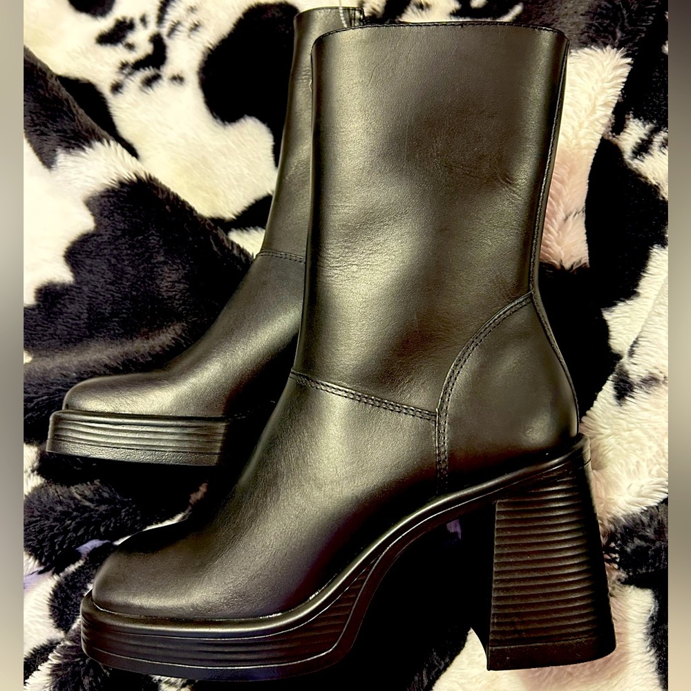 Steve Madden Black Boots/Booties - Fantsie